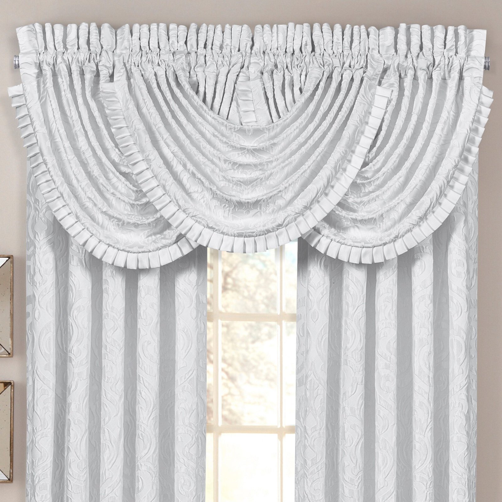 astoria-white-valance-close