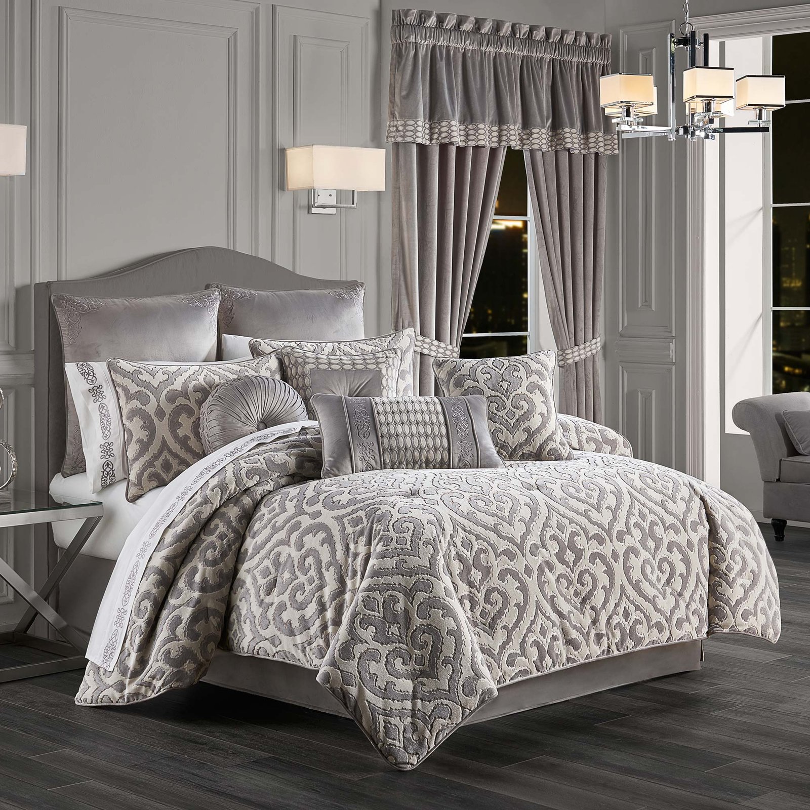 belvedere-queen-4-piece-comforter-set-silver
