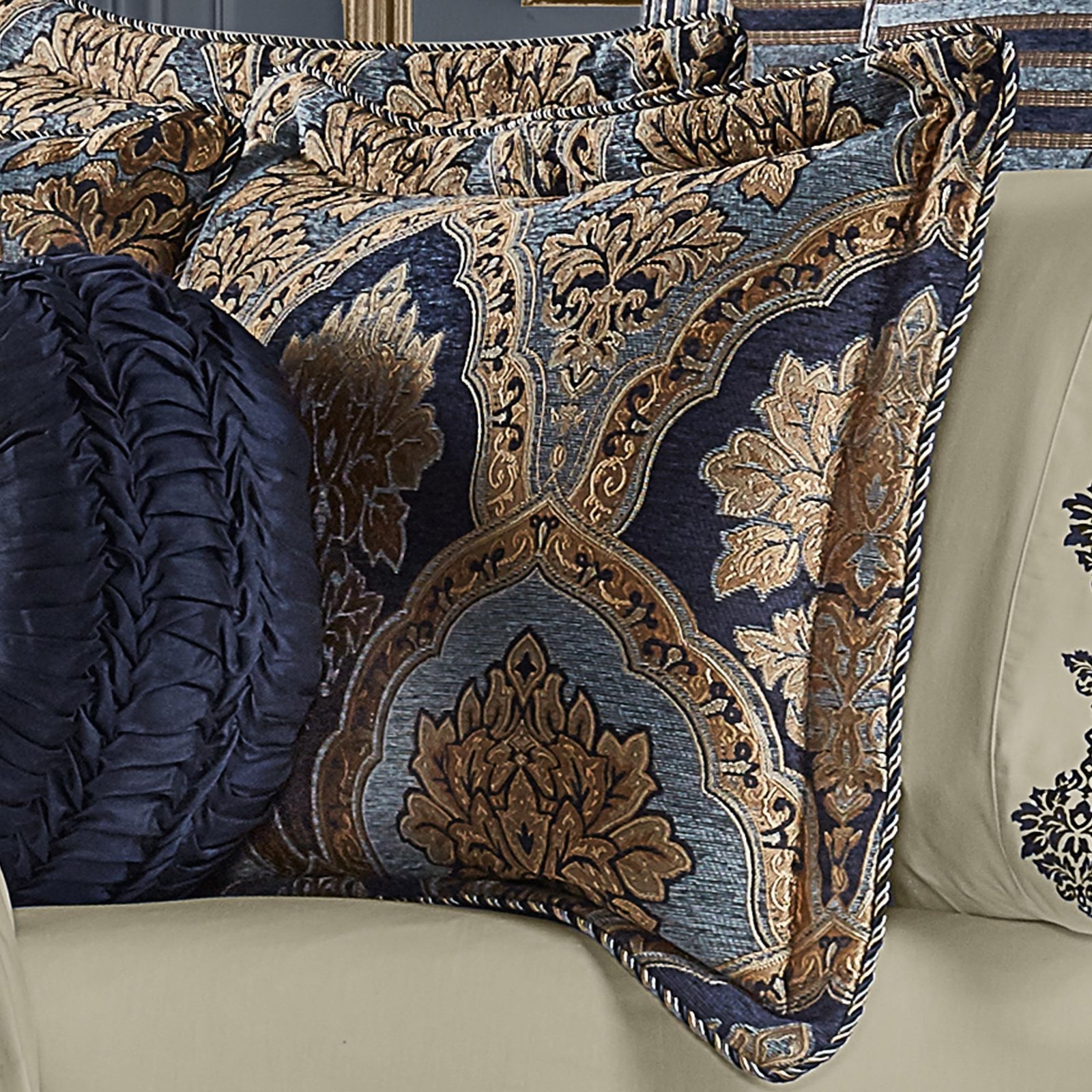 bristol-king-4-pieces-comforter-set-2