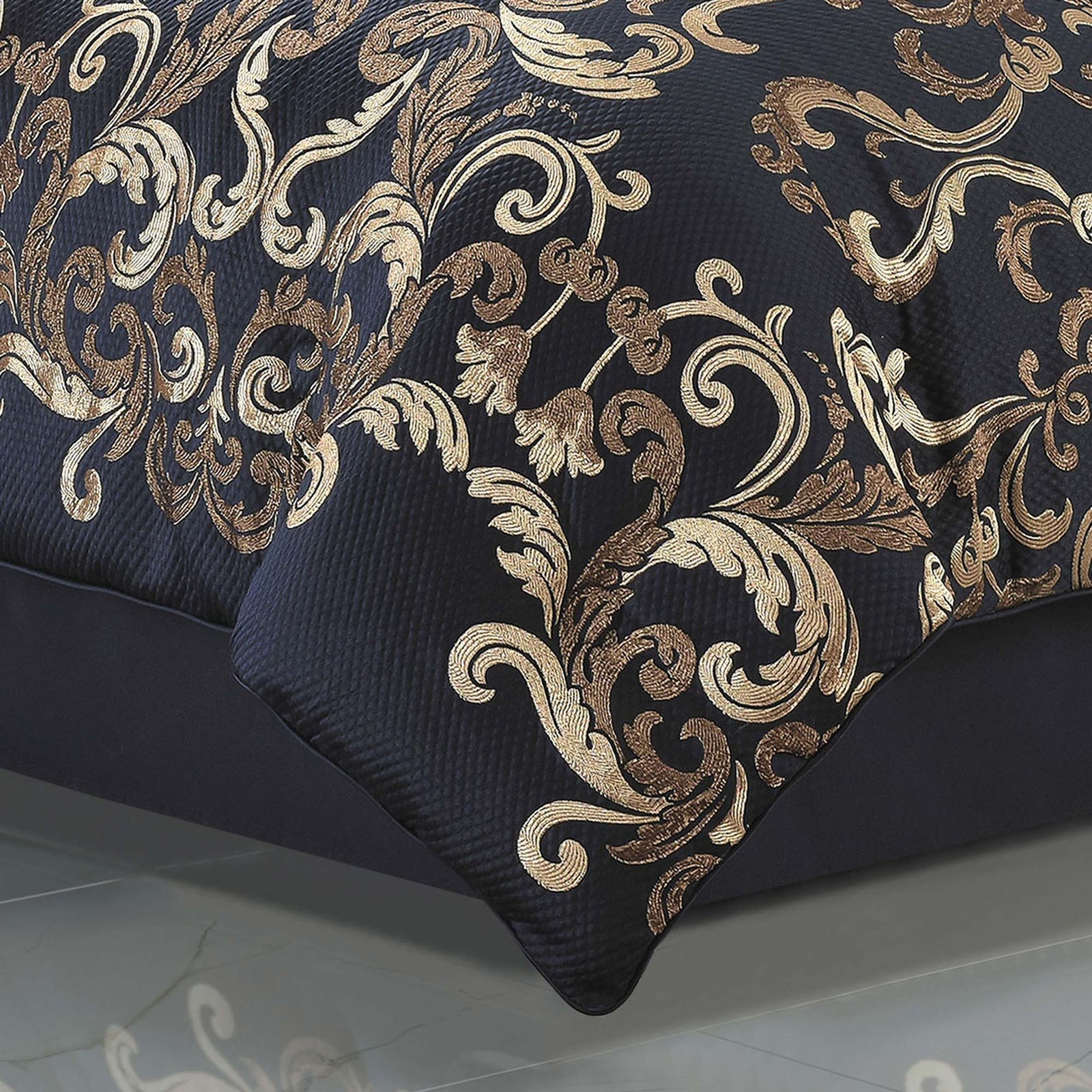 caruso-california-king-4-piece-comforter-set-royal-blue-2