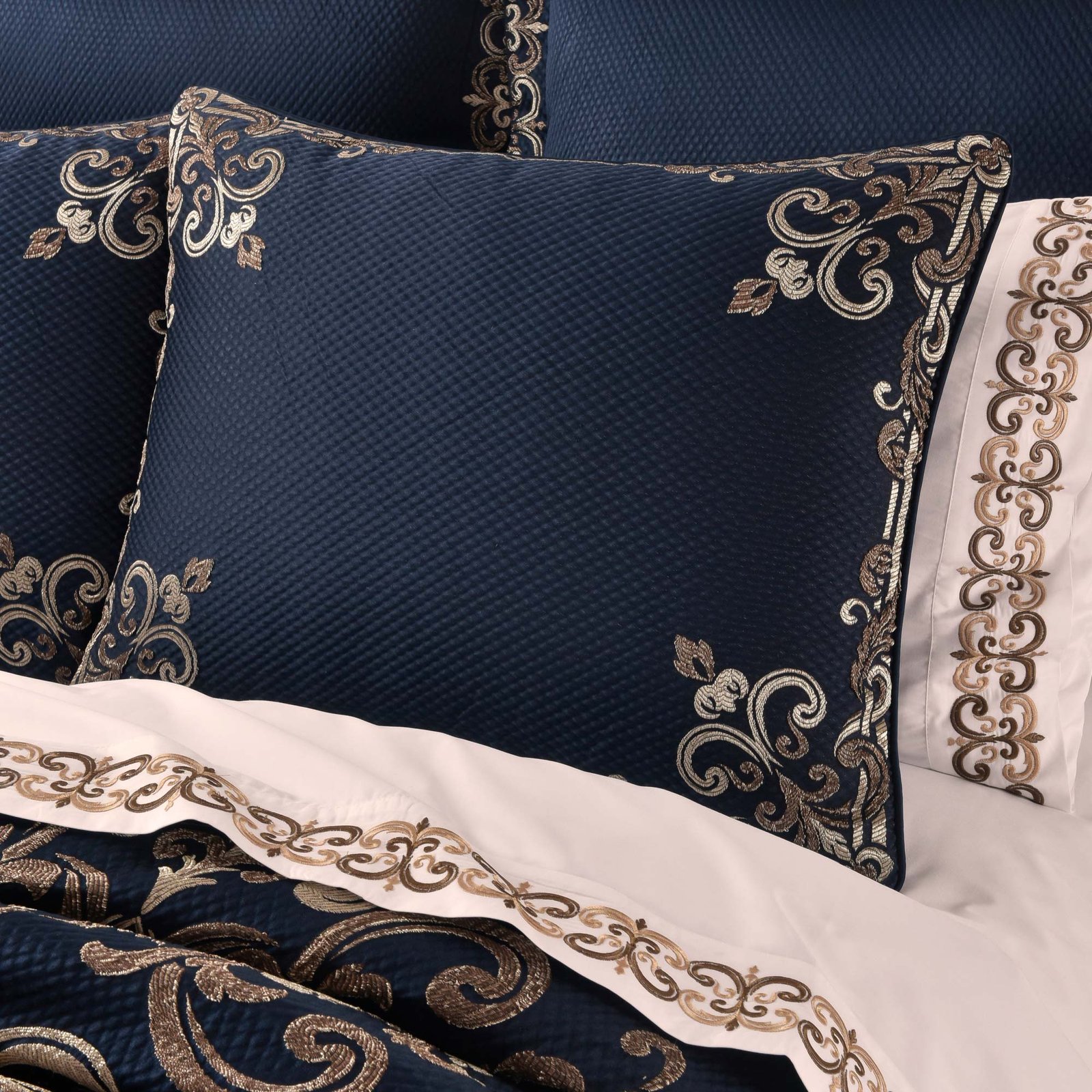 caruso-california-king-4-piece-comforter-set-royal-blue-3