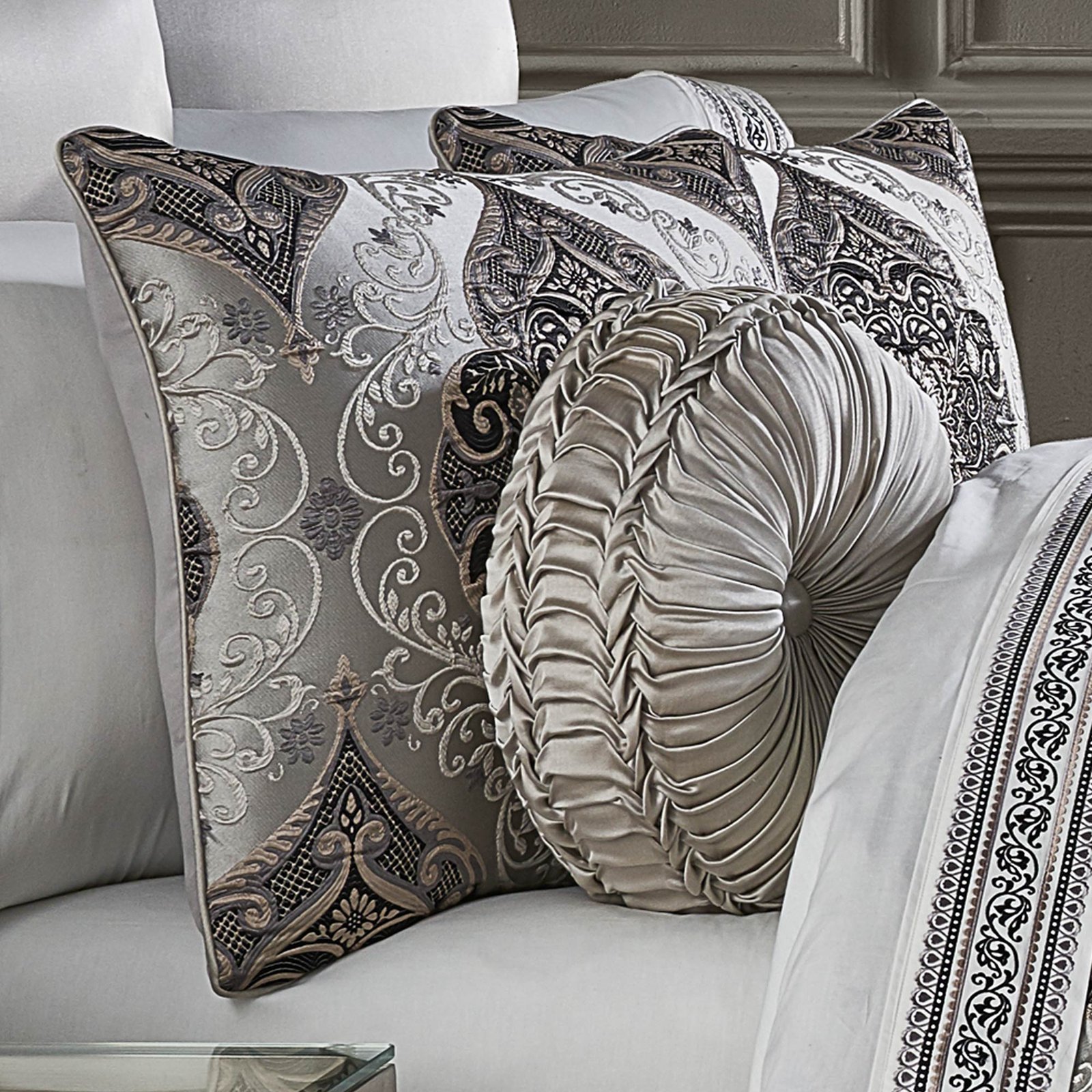 desiree-queen-4-pieces-comforter-set