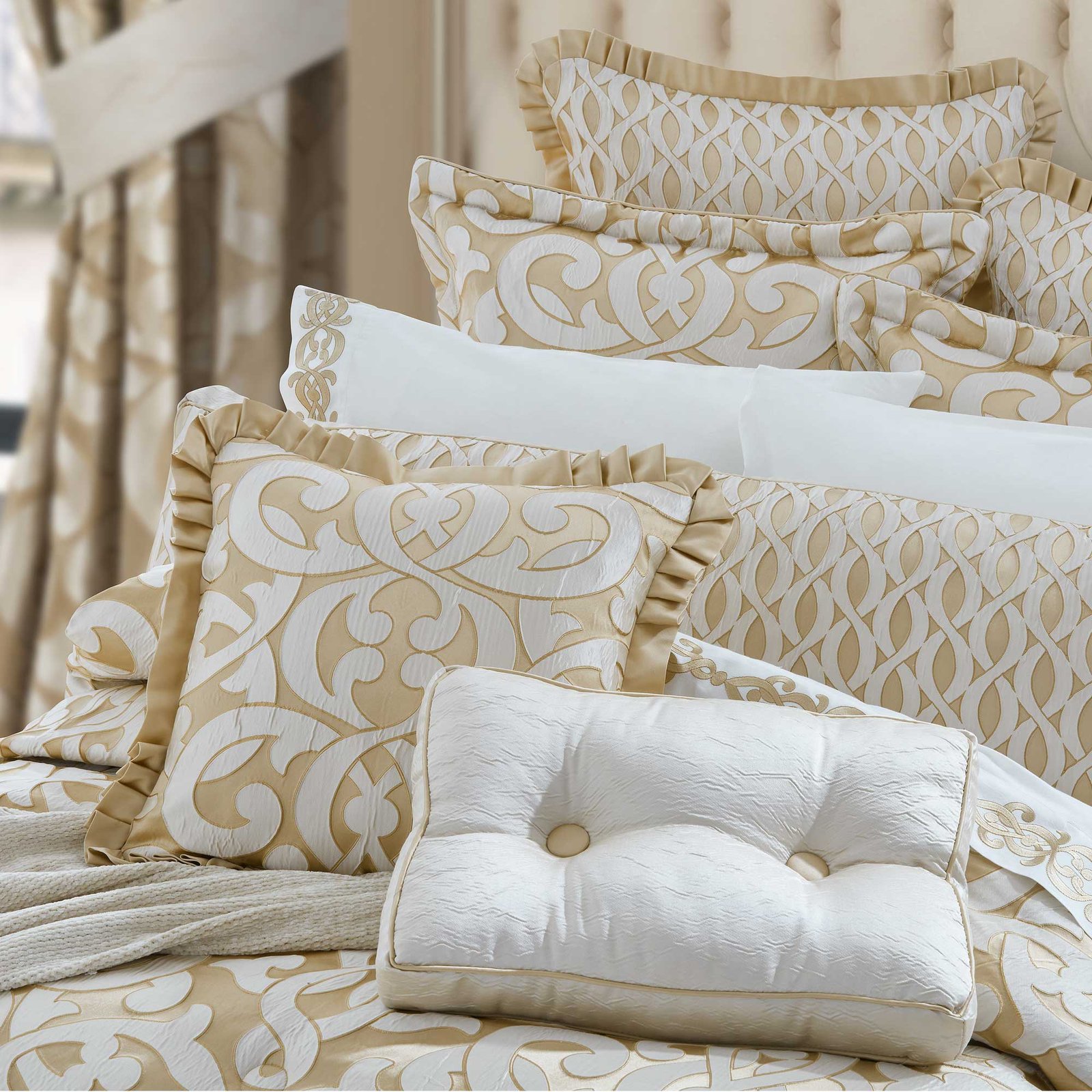 la-boheme-boudoir-decorative-throw-pillow-ivory-3