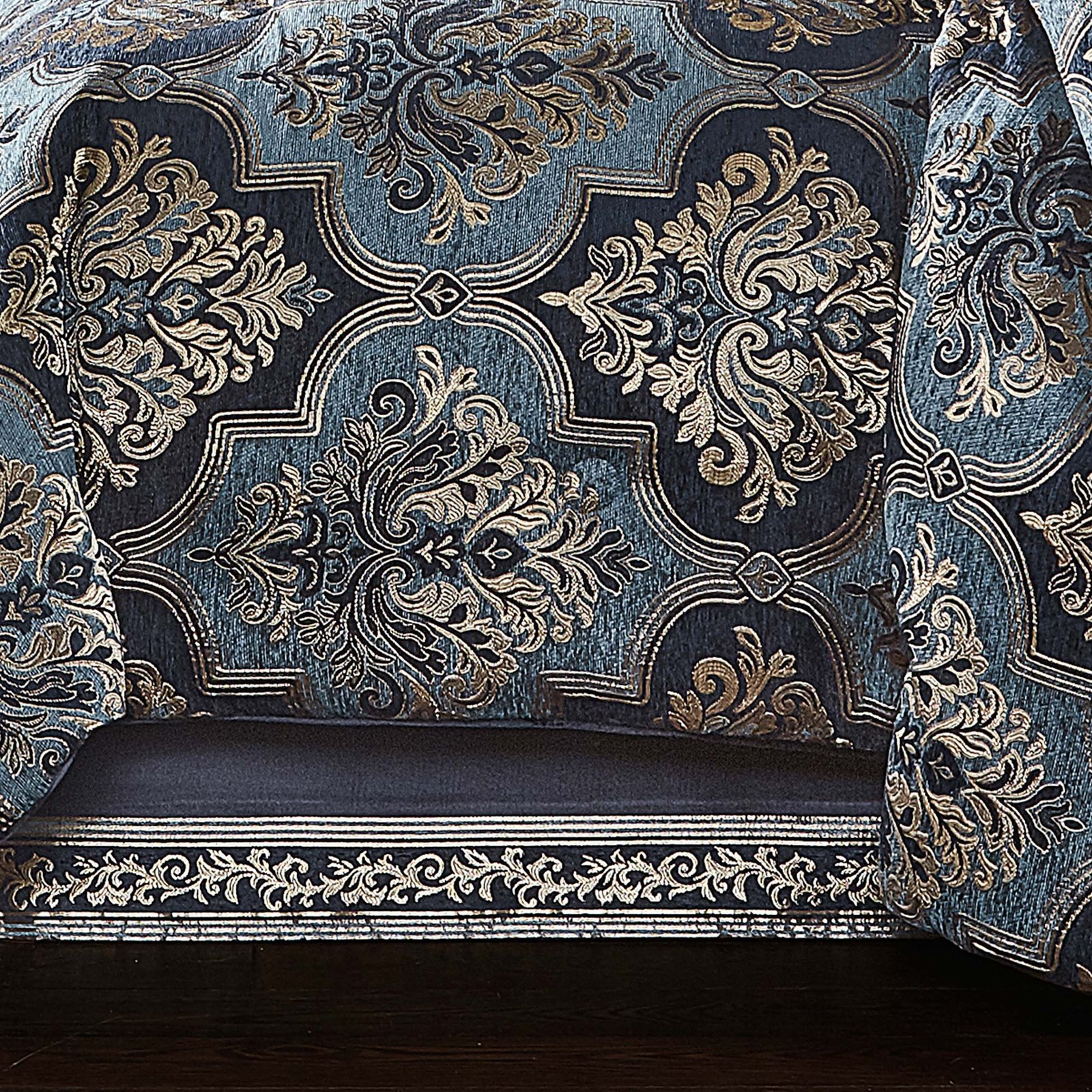 middlebury-queen-4pc-comforter-set-3