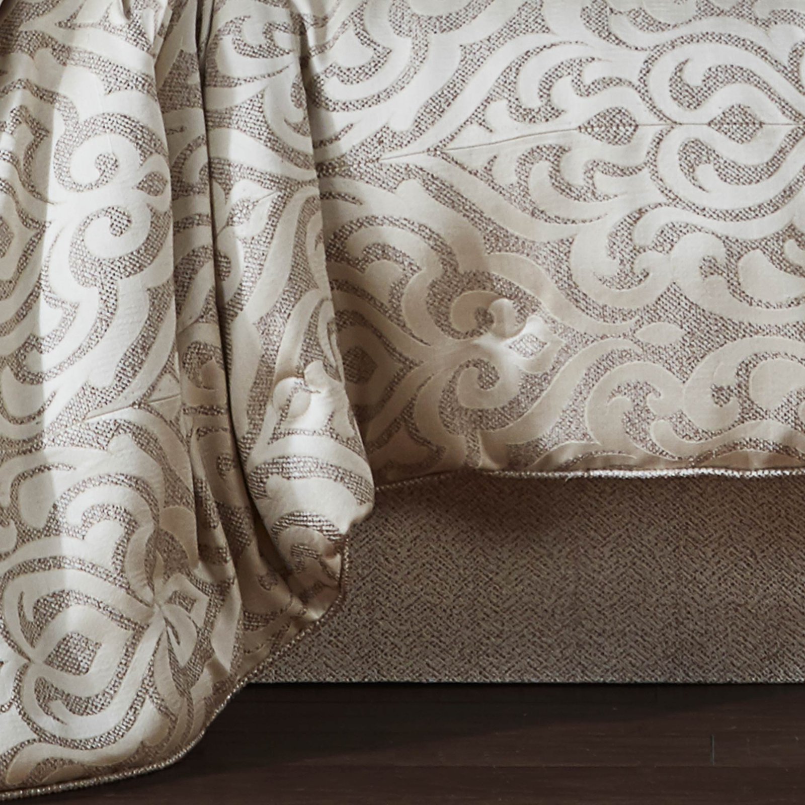 milan-oatmeal-queen-4-pieces-comforter-set-3