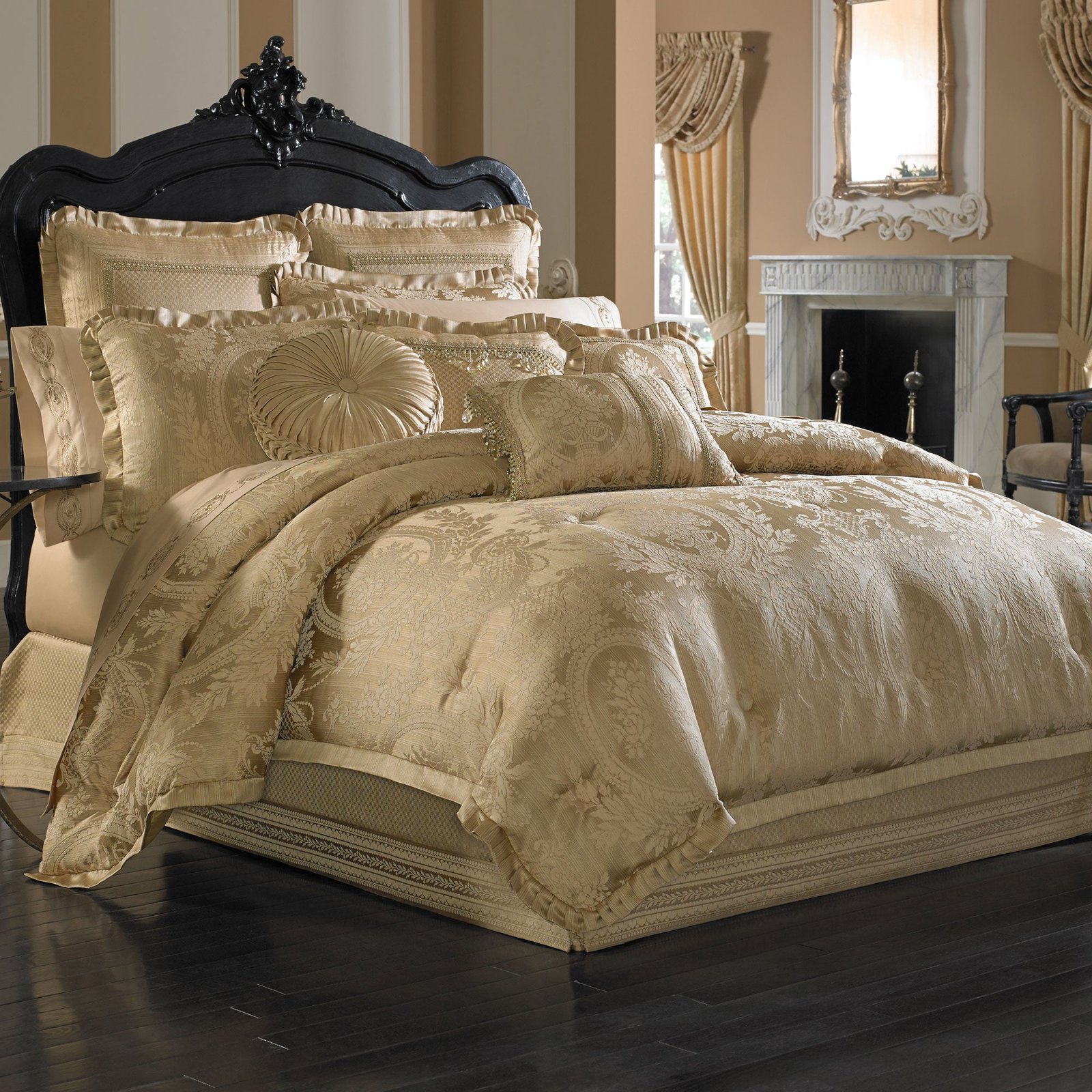 napoleon-gold-queen-4-piece-comforter-set-full
