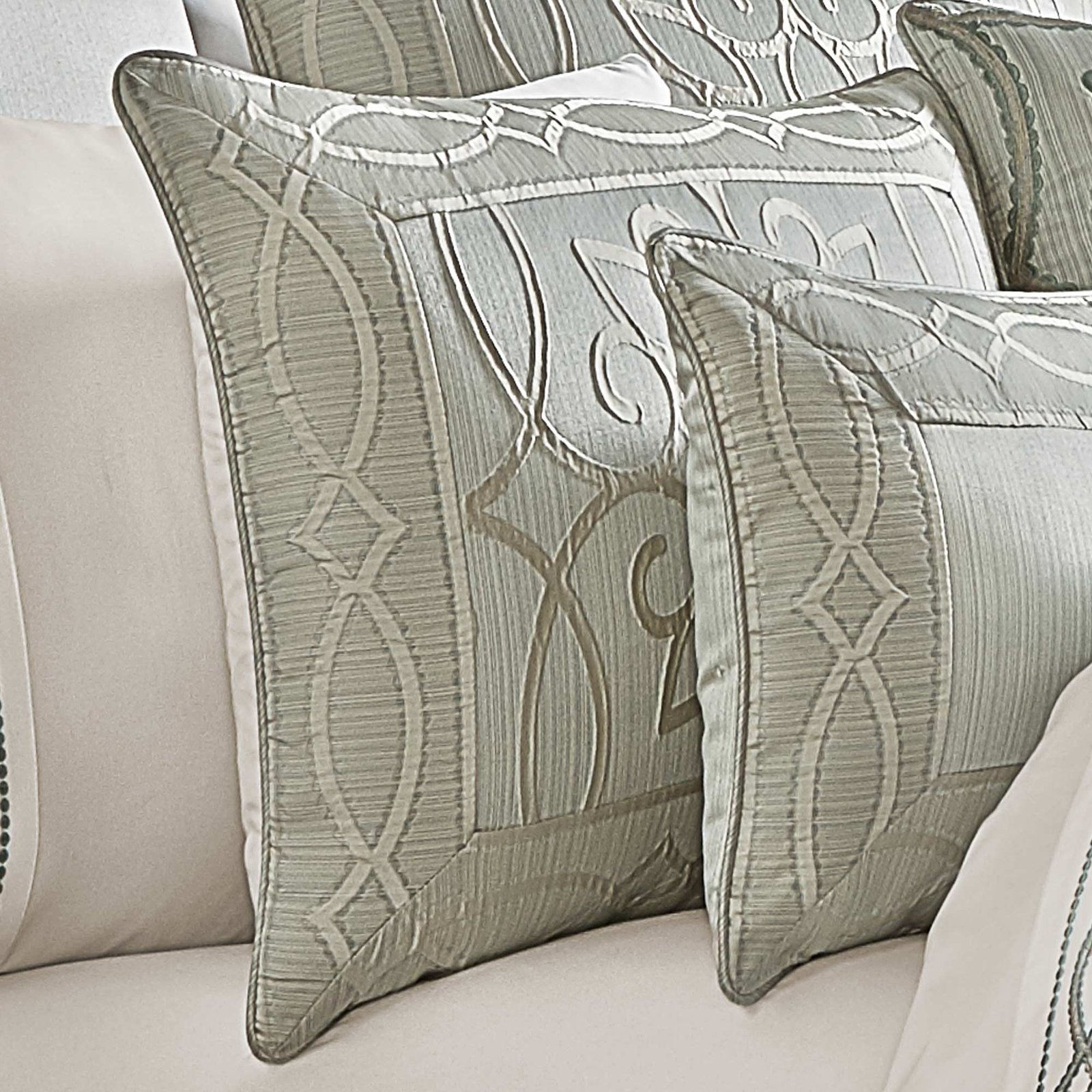 nouveau-queen-4-pieces-comforter-set-2