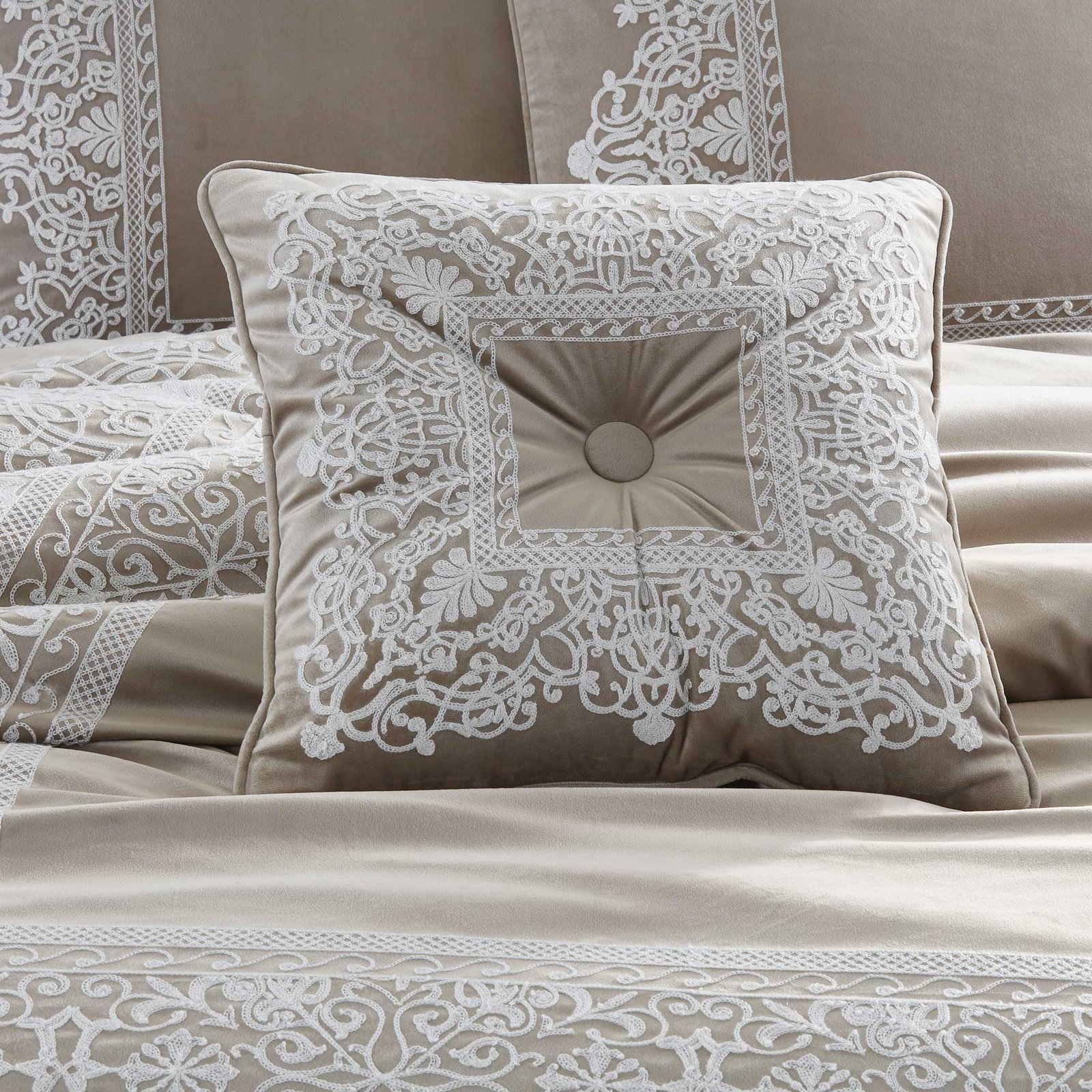 opulence-18-square-decorative-throw-pillow-linen-2