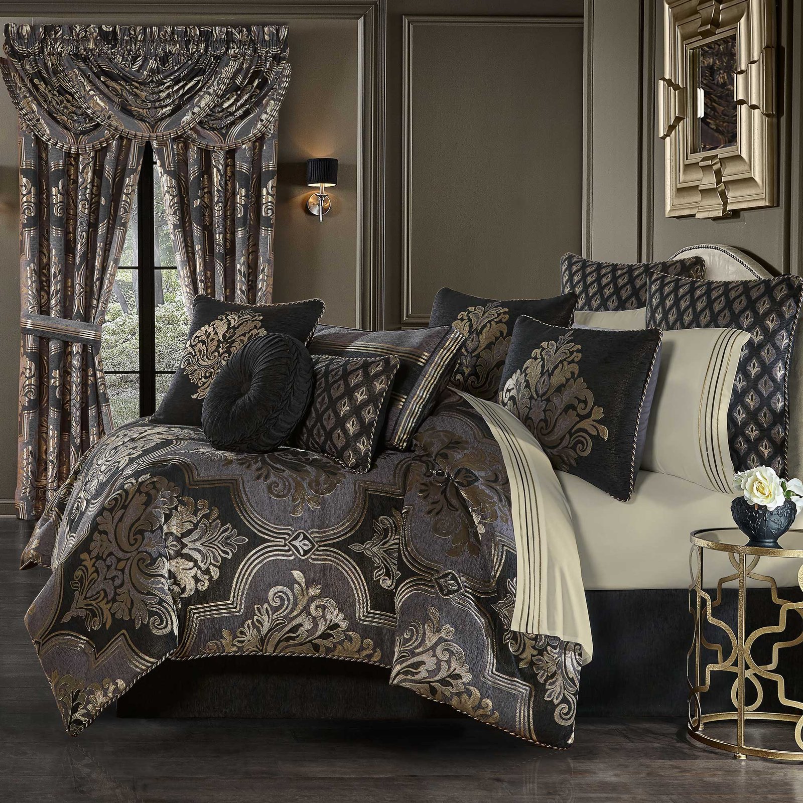 savoy-queen-4-piece-comforter-set