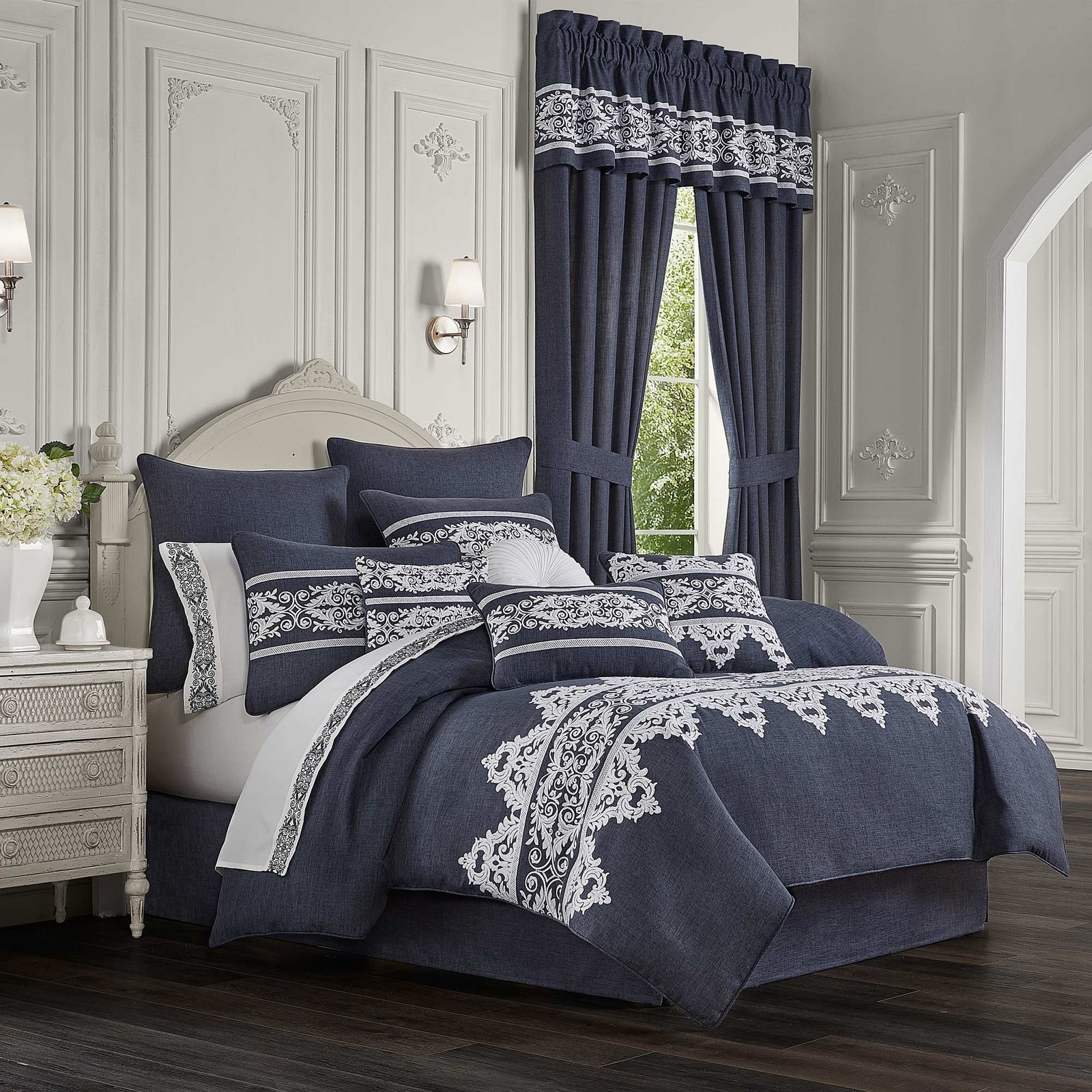 shelburne-queen-4-pieces-comforter-set