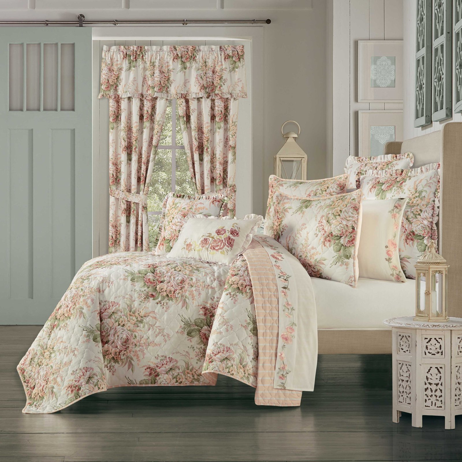 EstelleCoral3-PieceQuiltSet