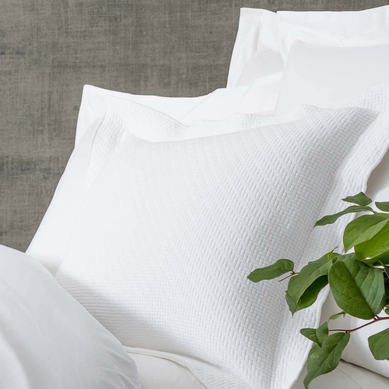 InterlakenWhiteMatelasseSham_M13WHS_product_list