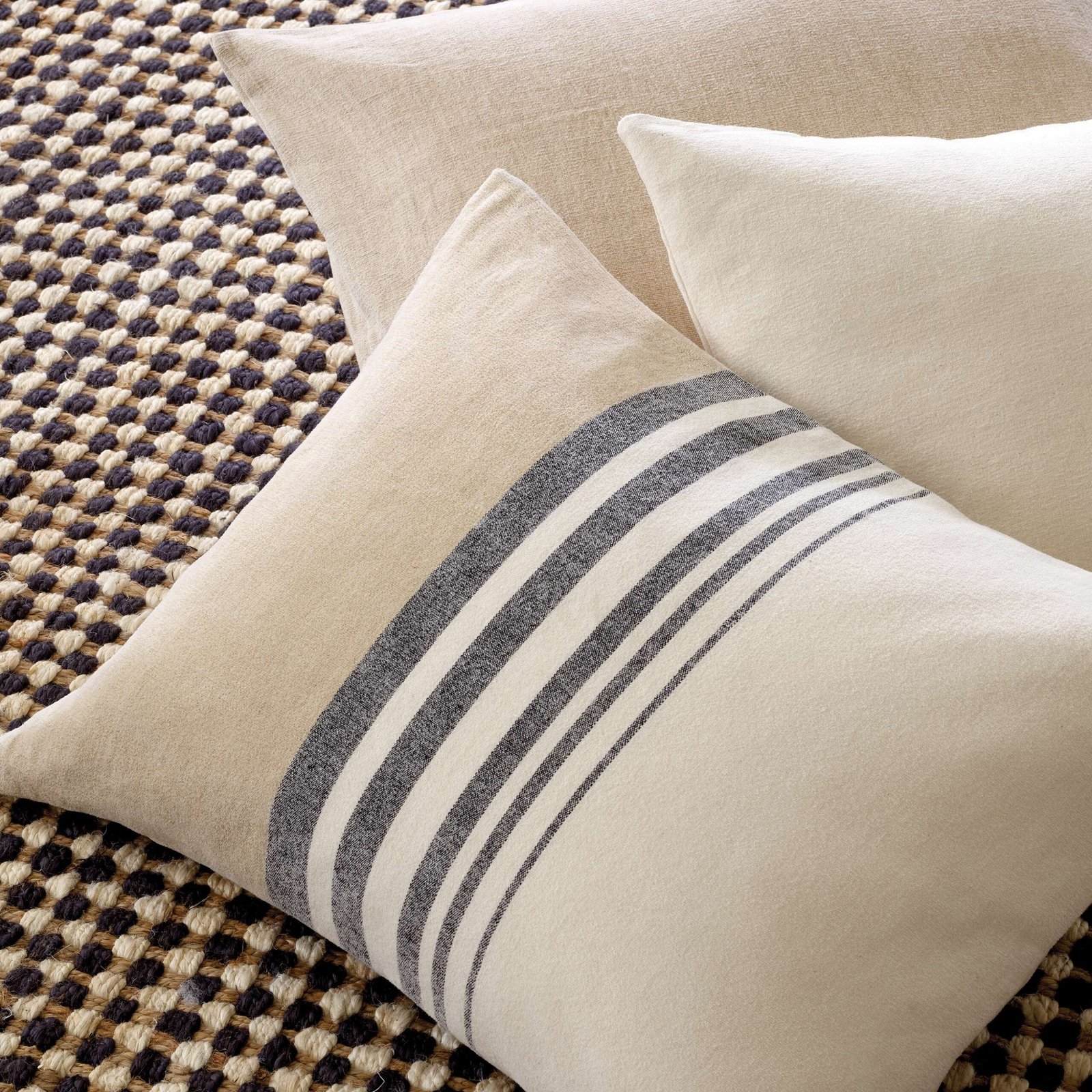 LinenChenilleStripeSham_PC3491_beauty_5