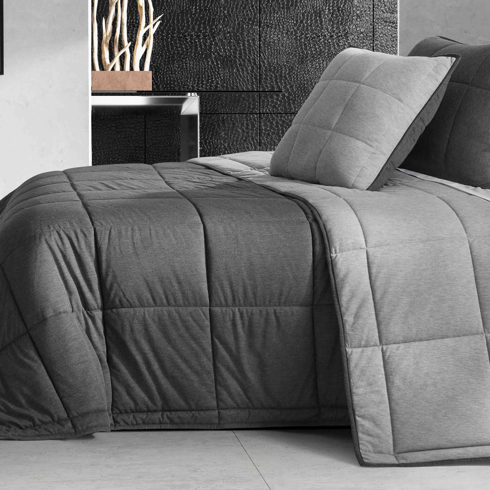 PaxtonGrey3-PieceQuiltSet-2