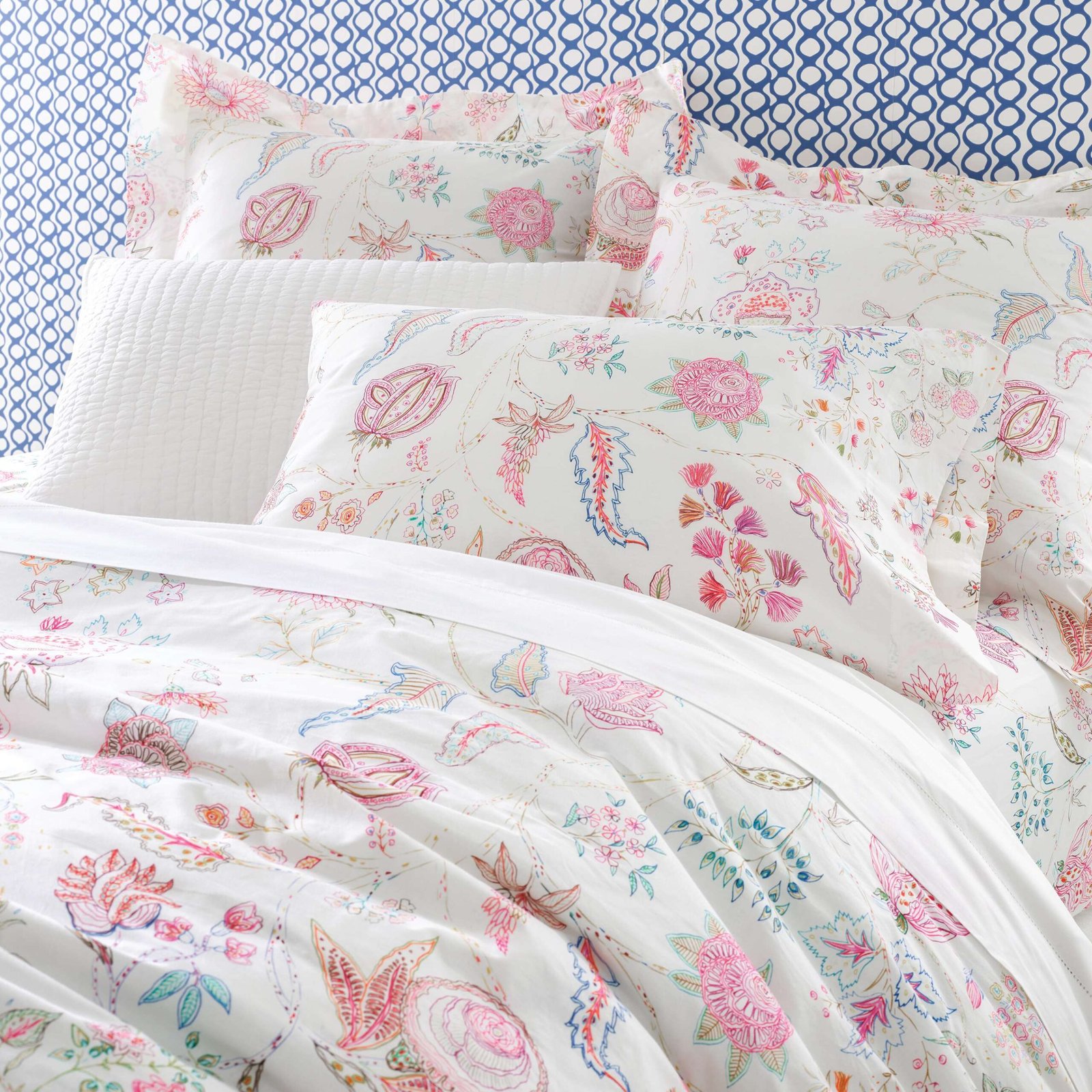 SHAMLanaVoileWhiteQuiltedSham_PC2191_beauty_6